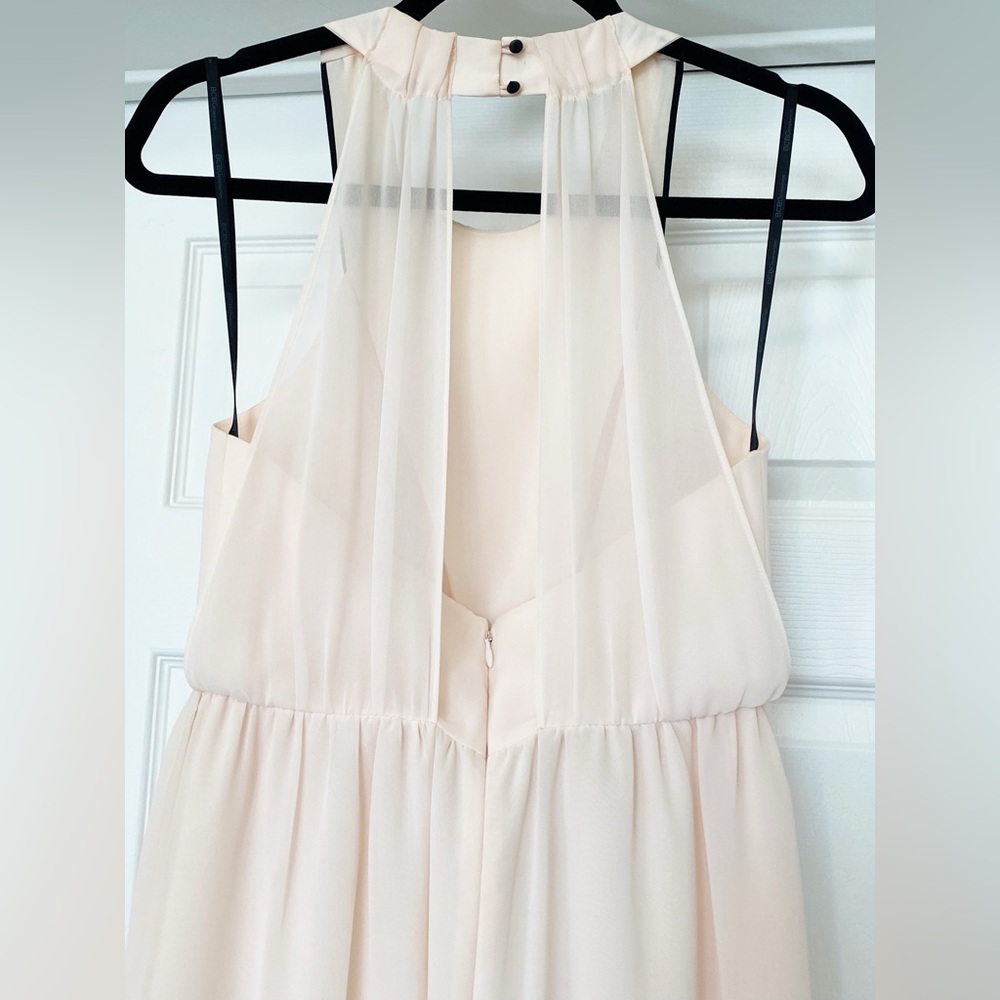 EUC BCBG Pleated Flowy Dress in Pale Peach Size 4 - Picture 4 of 12
